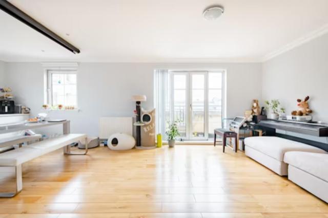 Ensuite Double With Private Parking EDI