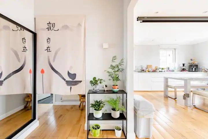 Privatunterkunft Ensuite Double With Private Parking EDI